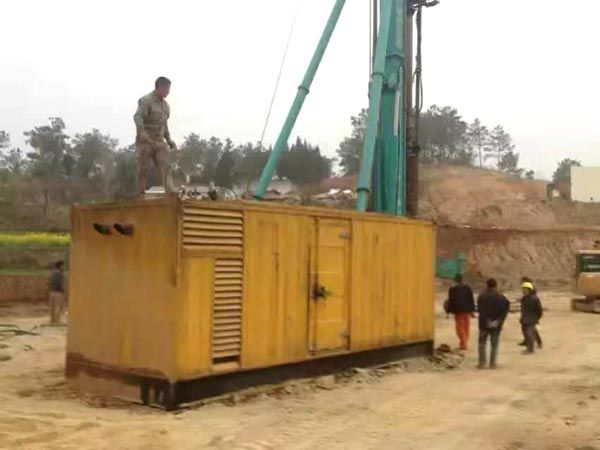 京山如何判断水冷式机油散热器密封件是否需要更换？